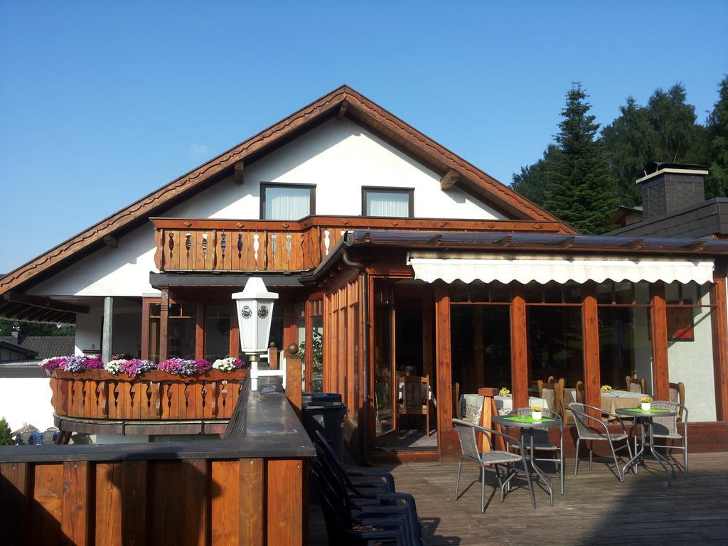 Pension "Dorfkrug" Winterberg Bagian luar foto