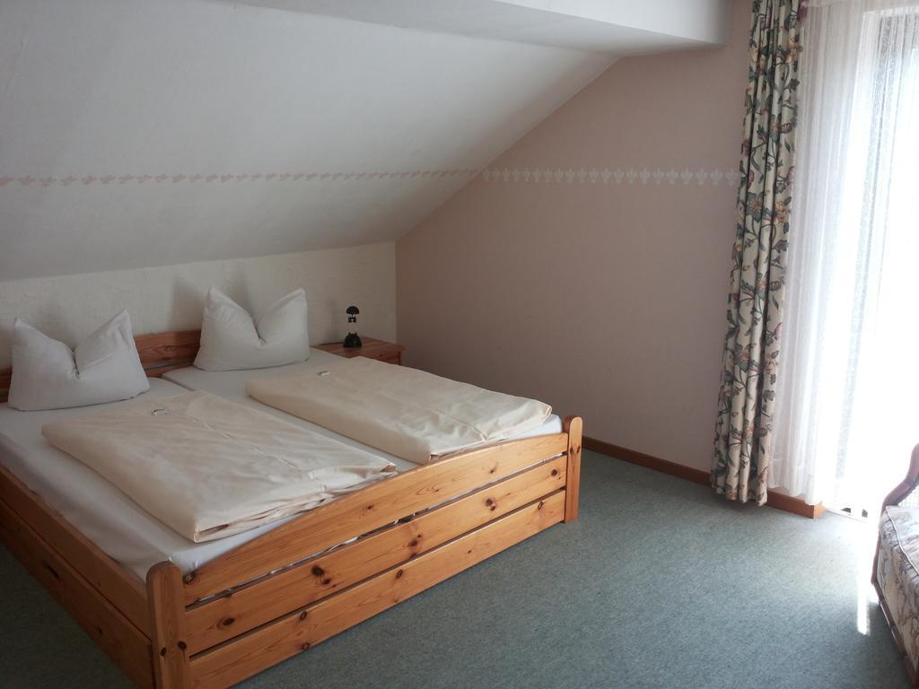 Pension "Dorfkrug" Winterberg Ruang foto