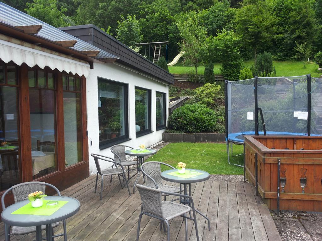Pension "Dorfkrug" Winterberg Bagian luar foto
