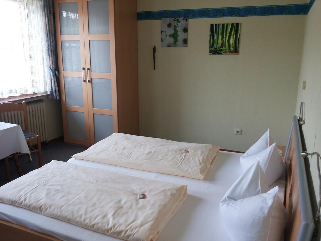 Pension "Dorfkrug" Winterberg Ruang foto