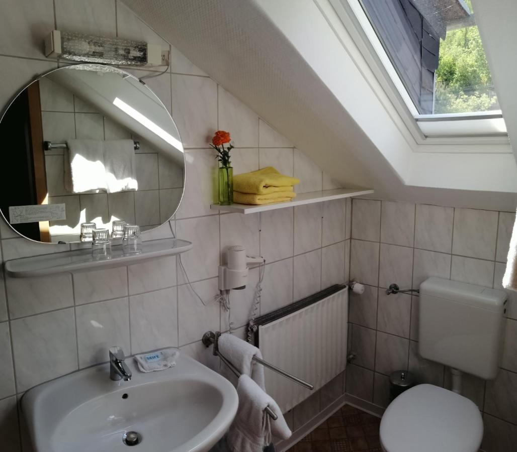 Pension "Dorfkrug" Winterberg Bagian luar foto